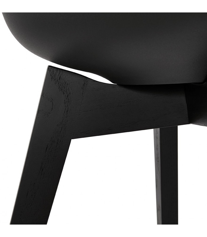 Chaise design noir en plastique et bois Arabesque