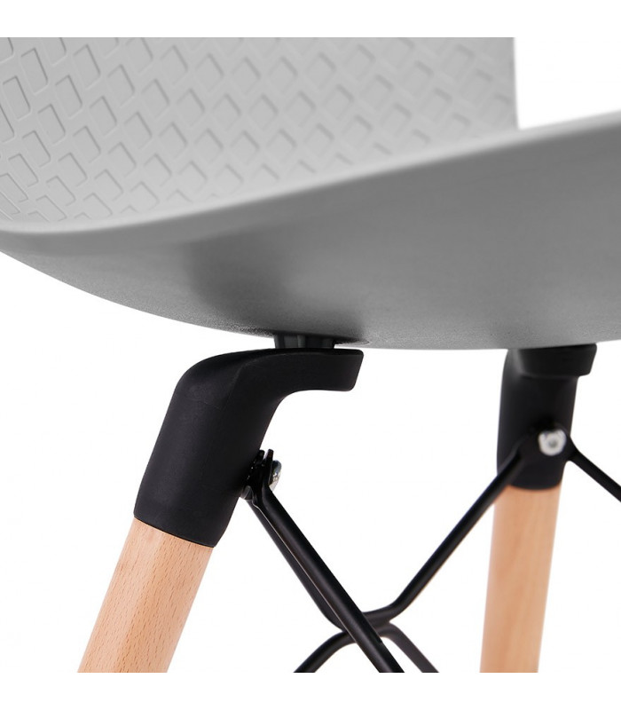 Chaise design gris en plastique et bois Delphine
